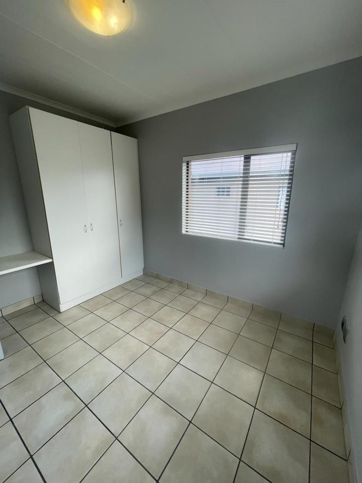 2 Bedroom Property for Sale in Die Bult Western Cape